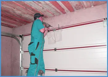 United Garage Door Santa Monica, CA 310-735-0177 - door-maintaince-15-05m